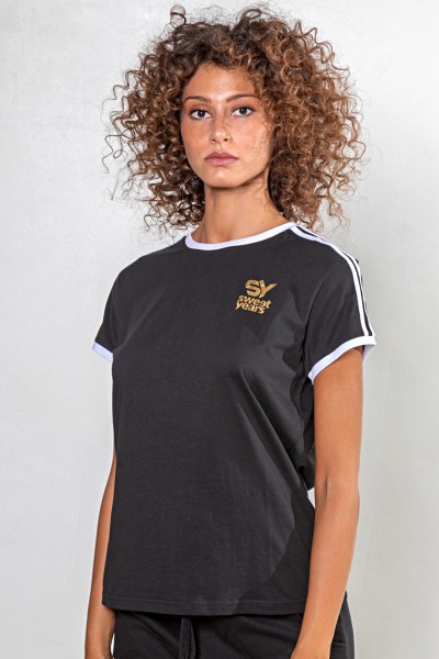T-shirt girocollo donna in cotone tinta unita con stampa Sweet Years e profili in contrasto.