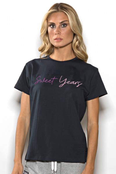 T-shirt girocollo donna in cotone tinta unita con stampa Sweet Years centrale multicolor.