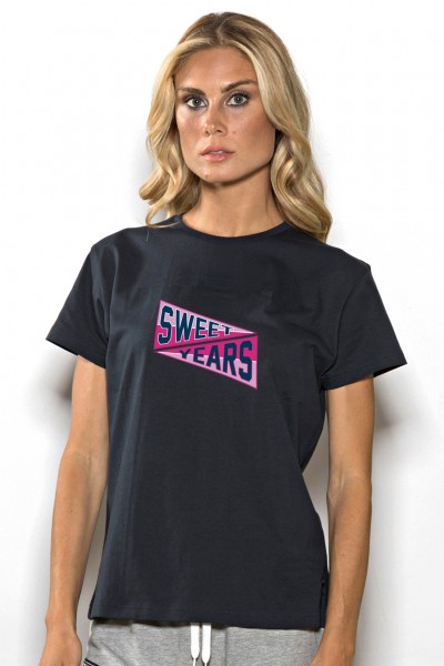 T-shirt girocollo donna in cotone tinta unita con stampa Sweet Years centrale multicolor.