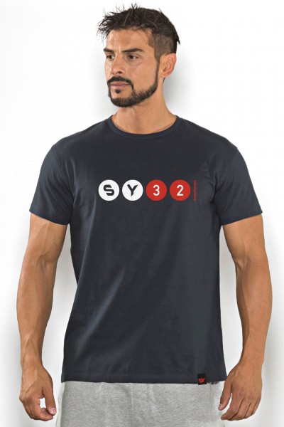 Acquista subito questa t-shirt Sweet Years da uomo in cotone girocollo tinta unita con stampa scritta sul petto.